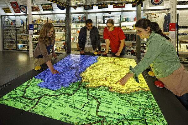 Blick in die Dauerausstellung, Abteilung Dreiländerwirtschaft. Bildnachweis: © Dreiländermuseum Blick in die Dauerausstellung, Abteilung Dreiländerwirtschaft. Bildnachweis: © Dreiländermuseum